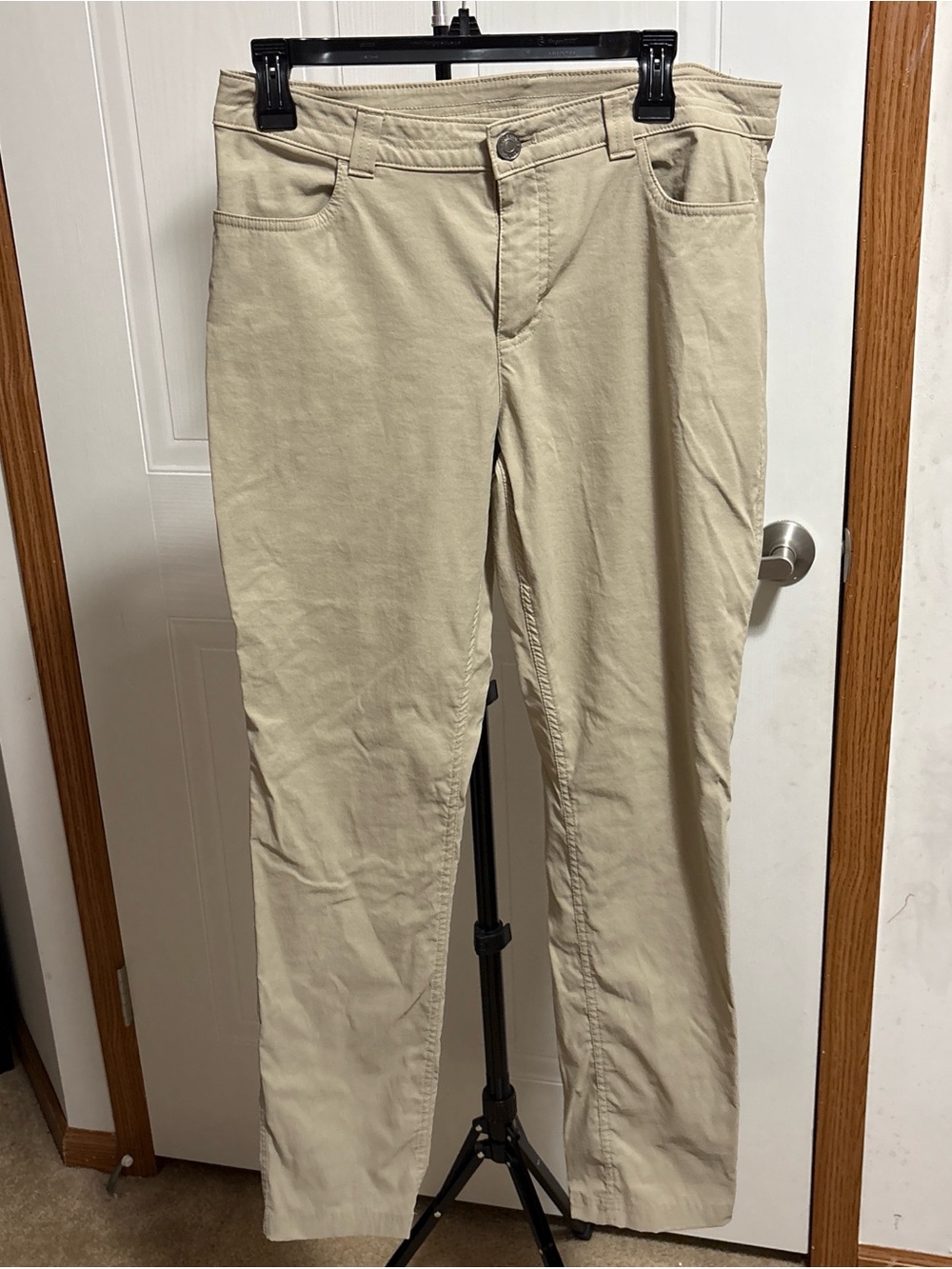 Eddie Bauer Women's Khaki Straight-Leg Pants